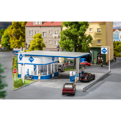 191784 Faller Klein tankstation ARAL