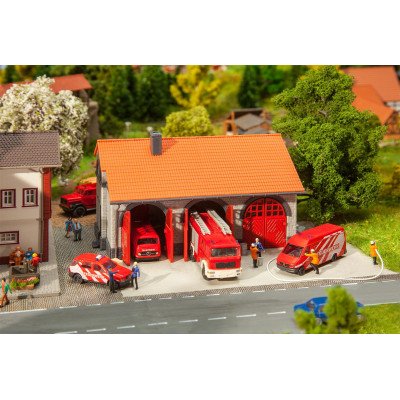 222209 Faller Brandweergarage